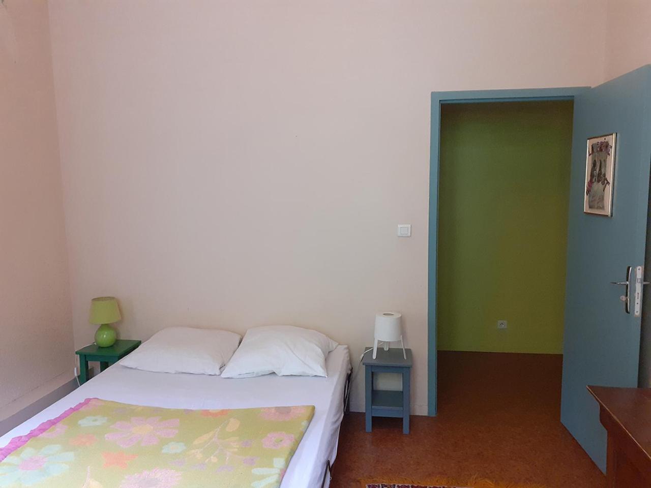 Hotel Le Moulin De Saleth Saint-Antonin Habitación foto